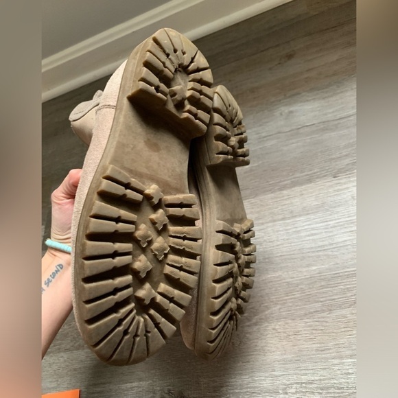 Cliffs Booties Chelsea Boots Tan Nude Beige Comfy Boots Size 7 M - Picture 9 of 16